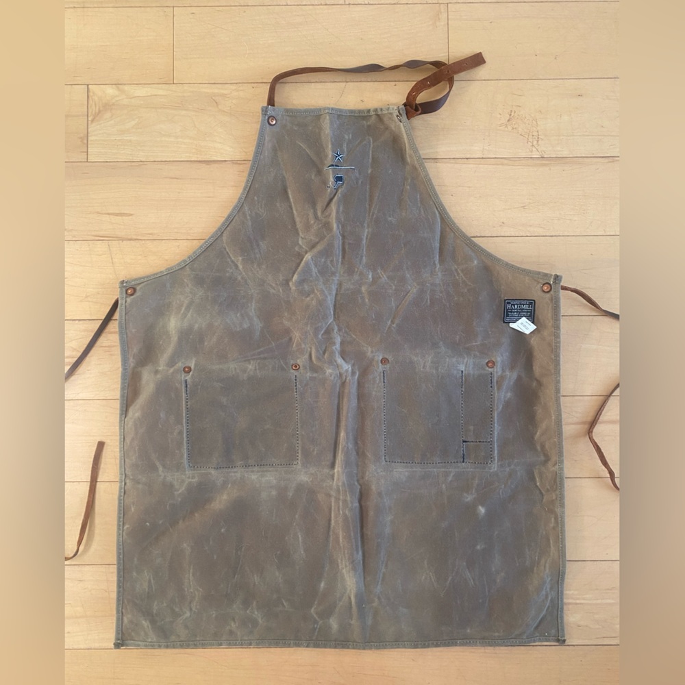 Hardmill Waxed Canvas Apron with Pockets - Picture 2 of 5